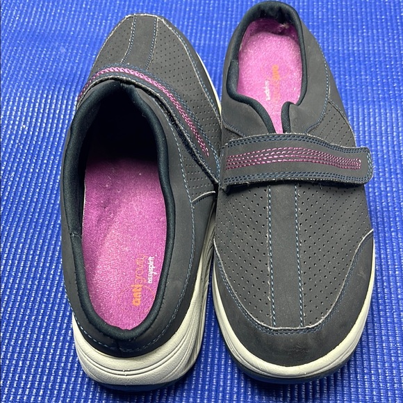 Easy Spirit Navy Blue Platform Slip-Ons with Velcro Strap - Picture 3 of 5